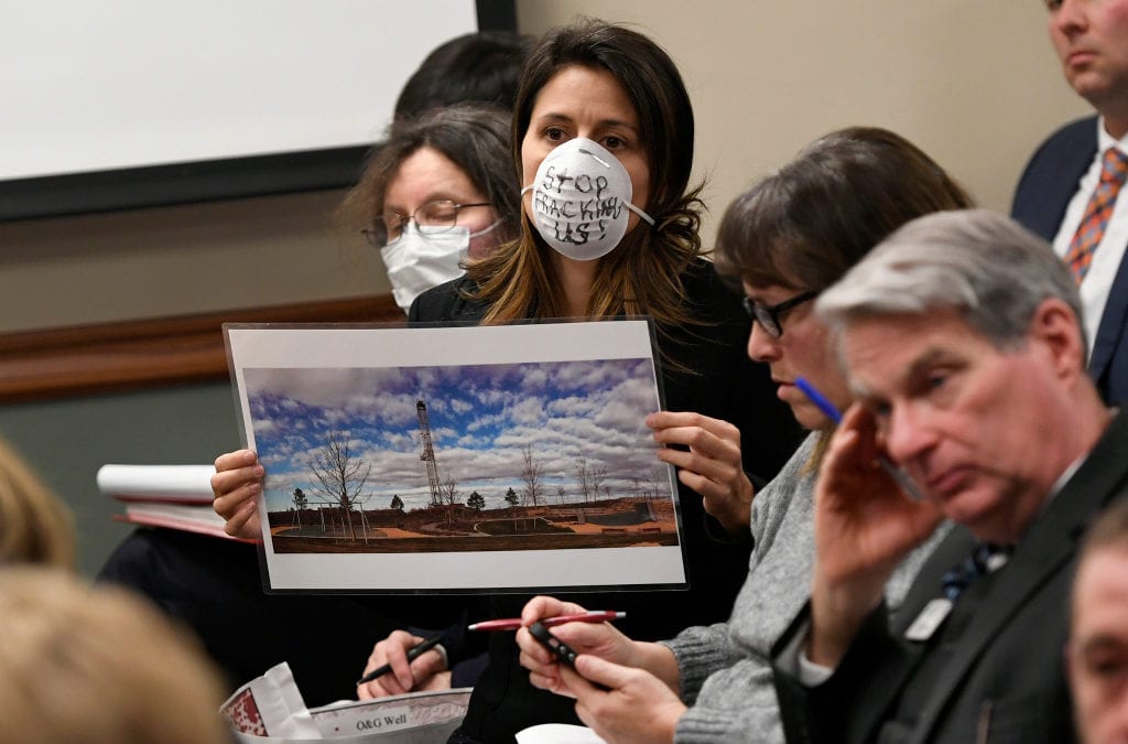 Colorado oil, gas industry ramps up opposition to bigger buffers for fracking sites