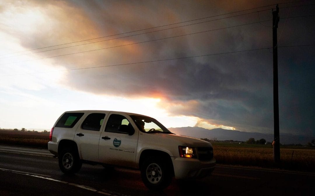Colorado wildfire explodes in size, forces hundreds to evacuate