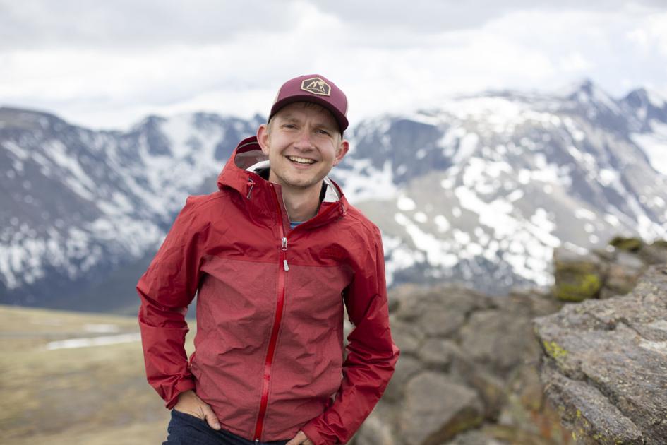 Colorado Springs artist offers his spin on trendy national parks posters