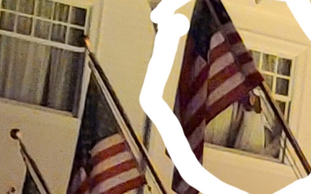 Woman In The Window? Visitor Snaps Unexplained Photo During ‘Ghost Tour’ At Colorado’s Stanley Hotel – CBS Tampa