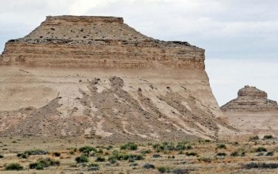 These twin buttes surprise on the prairie of northeastern Colorado | OutThere Colorado