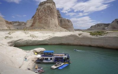 Recreation at risk as Lake Powell dips to historic low | OutThere Colorado