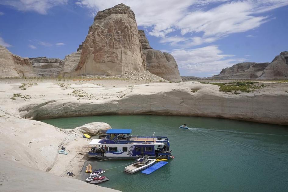 Recreation at risk as Lake Powell dips to historic low | OutThere Colorado