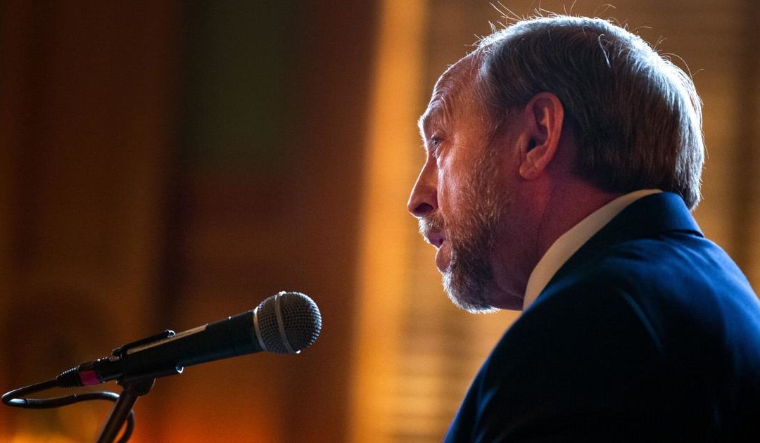 Suthers extolls Colorado Springs’ achievements, outlines challenges