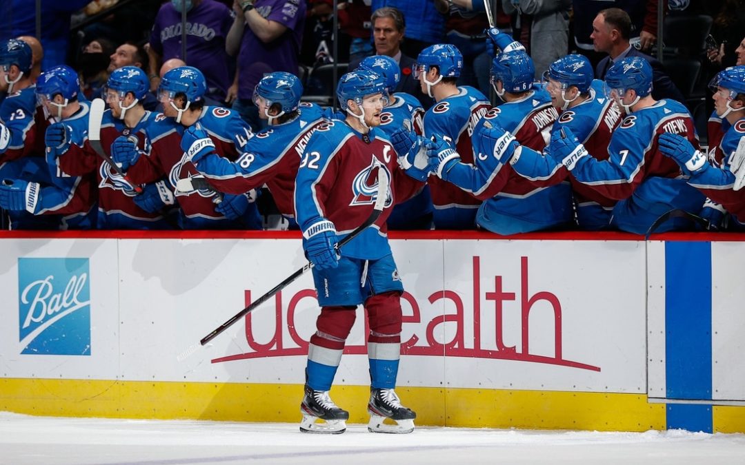 WATCH: Colorado Avalanche power to 7-1 blowout of Vancouver Canucks