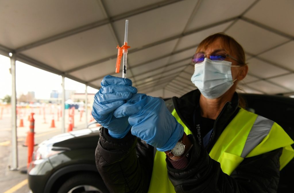 As omicron spreads, Colorado shifts antibody distribution and opens new vaccine and testing sites