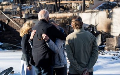 Biden comforts families in fire-devastated Colorado | Climate News | Al Jazeera