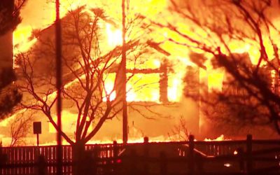 Climate Change-Fueled Blaze Destroys 1,000 Homes in Colorado in Rare Winter Wildfire | Democracy Now!