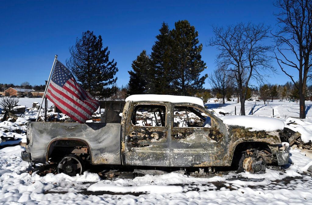 2 still missing in Colorado fire; cause under investigation